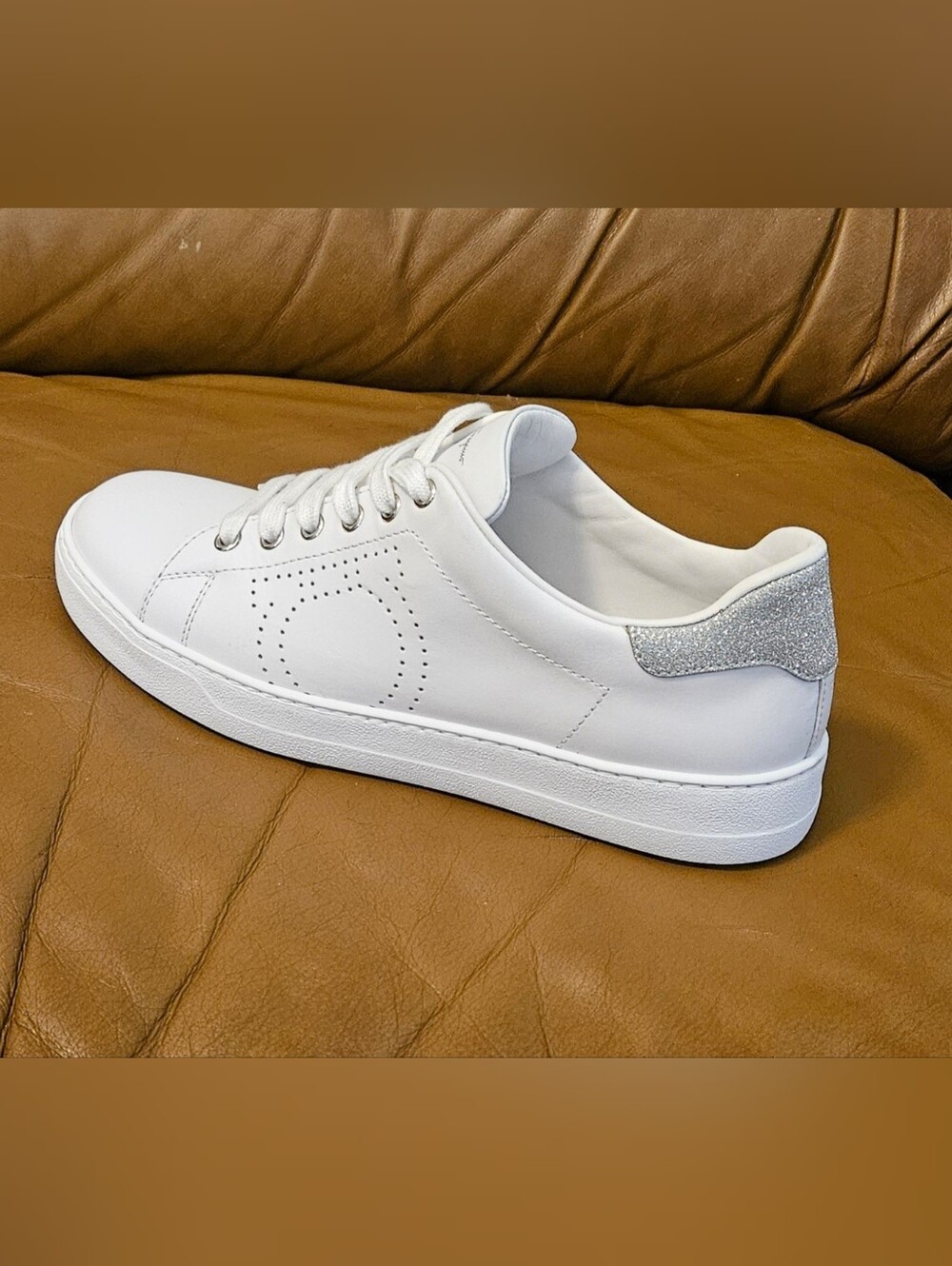 Women's Salvatore Ferragamo White Leather Silver Glitter Size 8.5 - Picture 5 of 16